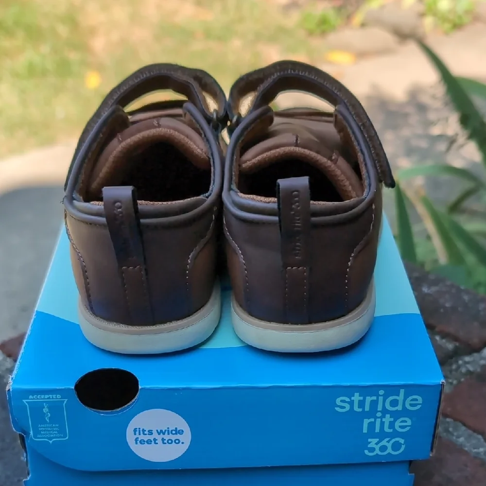 Stride Rite Kids Dress Shoes in Blue Box - Picture 4 of 7